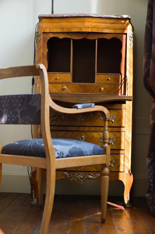 Hostellerie Du Coq D'Or Jonzac Δωμάτιο φωτογραφία